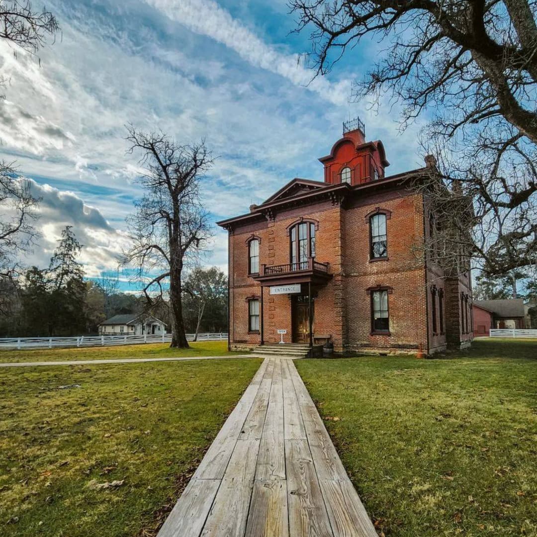 Washington Arkansas Courthouse